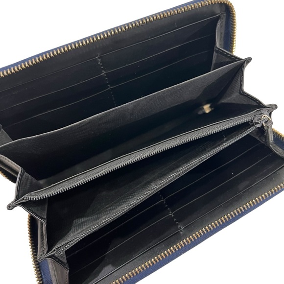 Gucci Monogram Bee Leather Zip Around Wallet - Picture 4 of 7